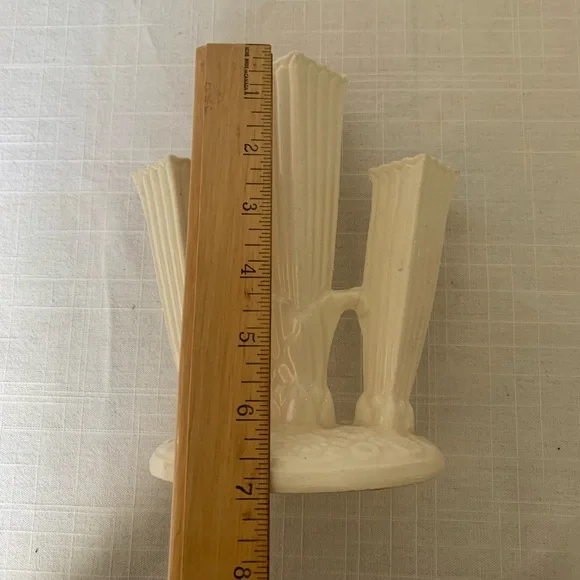 VINTAGE JAPANESE VASE | Fluted Edged Three Finger Vase with Floral Motifs - Picture 6 of 7